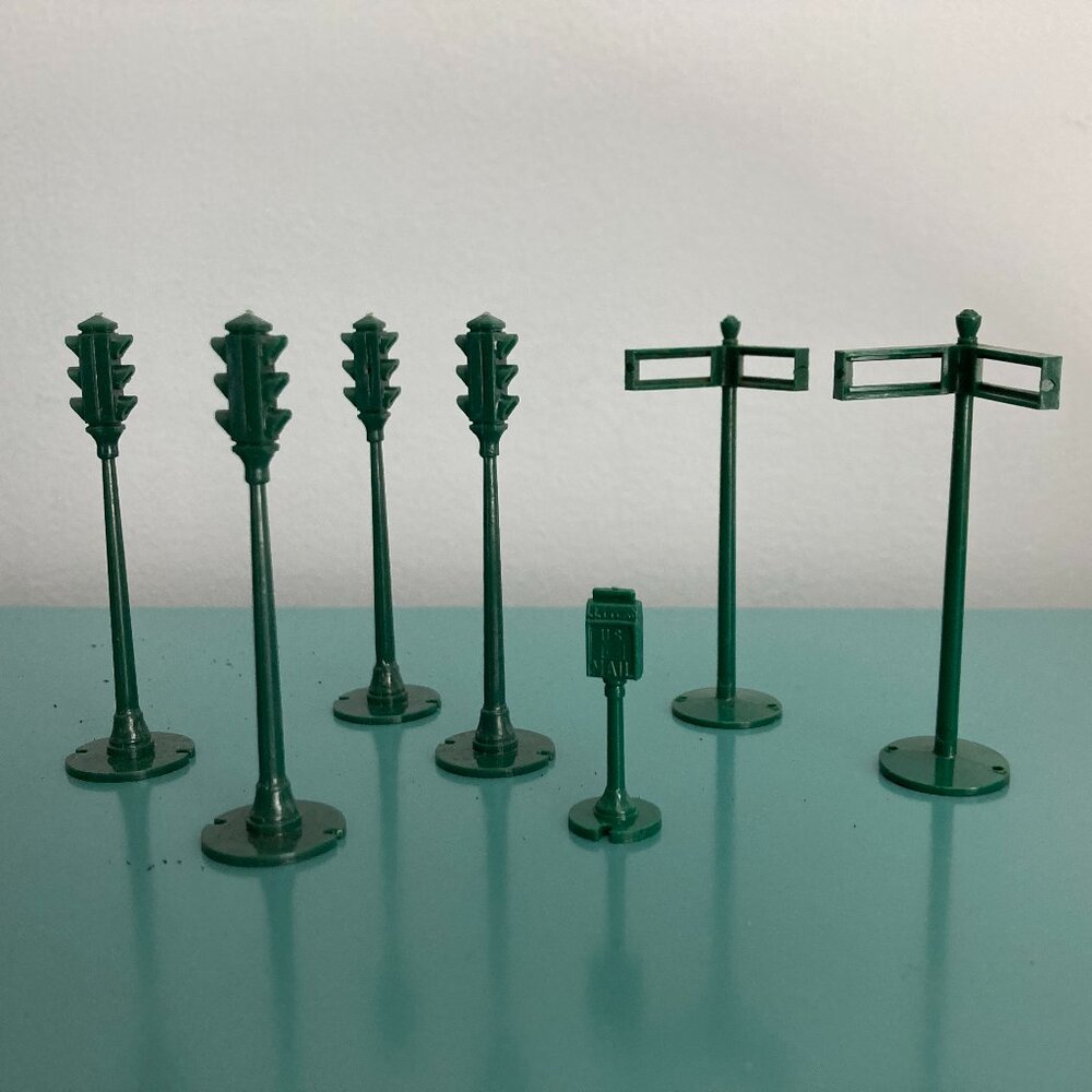 Vintage Miniatures Traffic Road Signs Set Accessories 7 Pc Set Plasticville